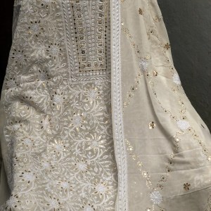 Off-White Pure Georgette Chikankari Kurta Dupatta Set - Image 2