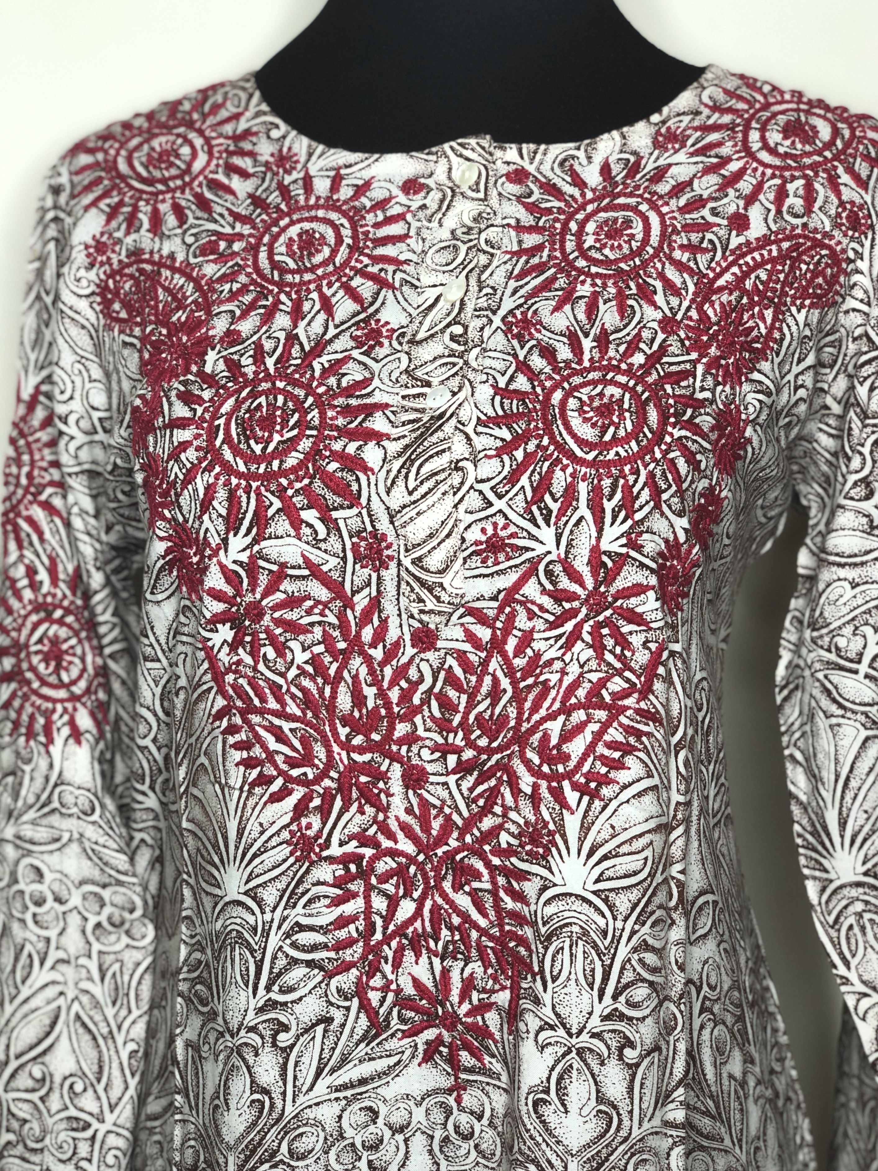 Modal Cotton Printed Chikankari Kurti - Image 2