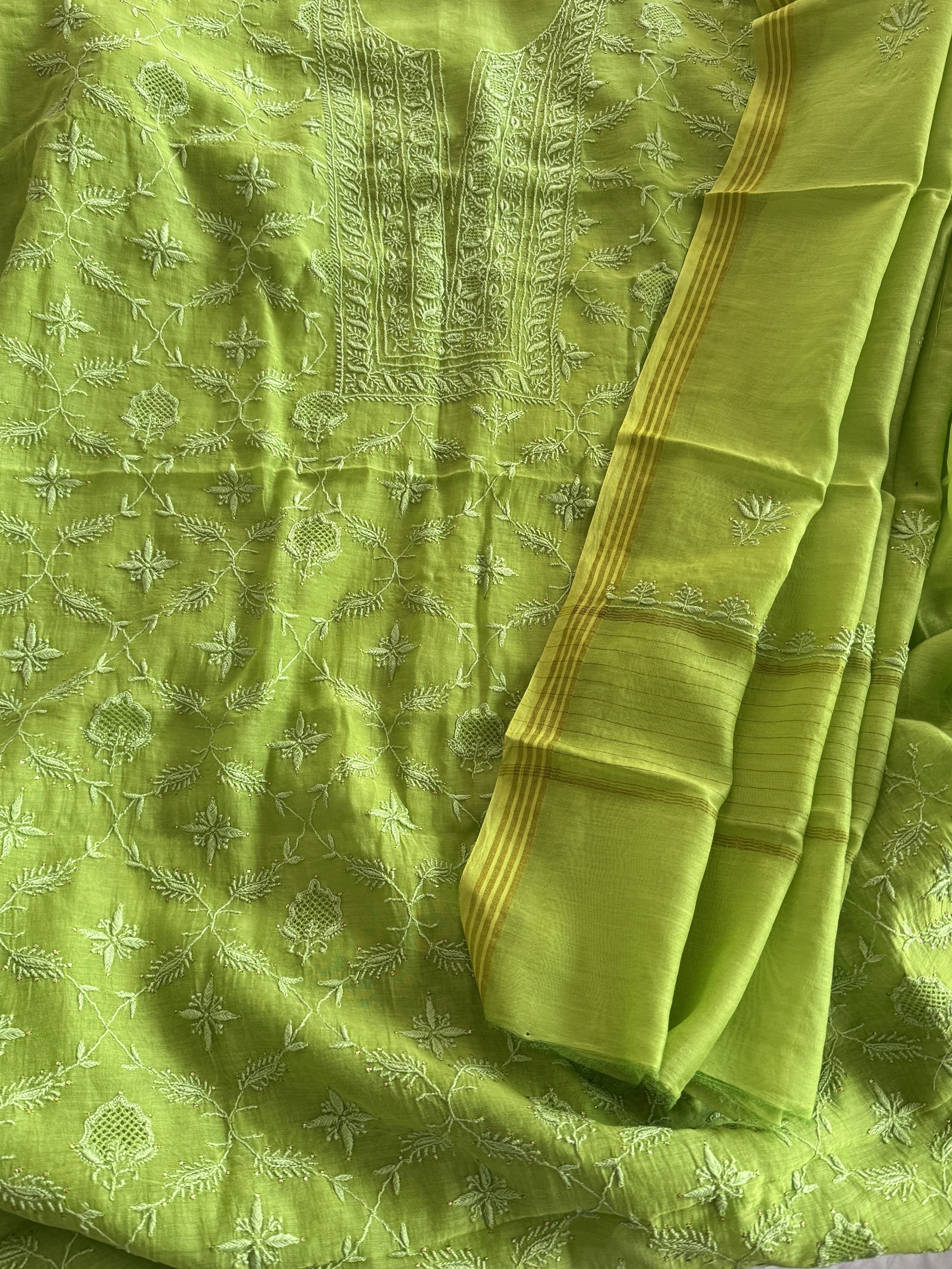Pear green Chanderi Mul Chikankari Kurta Dupatta Set - Image 1