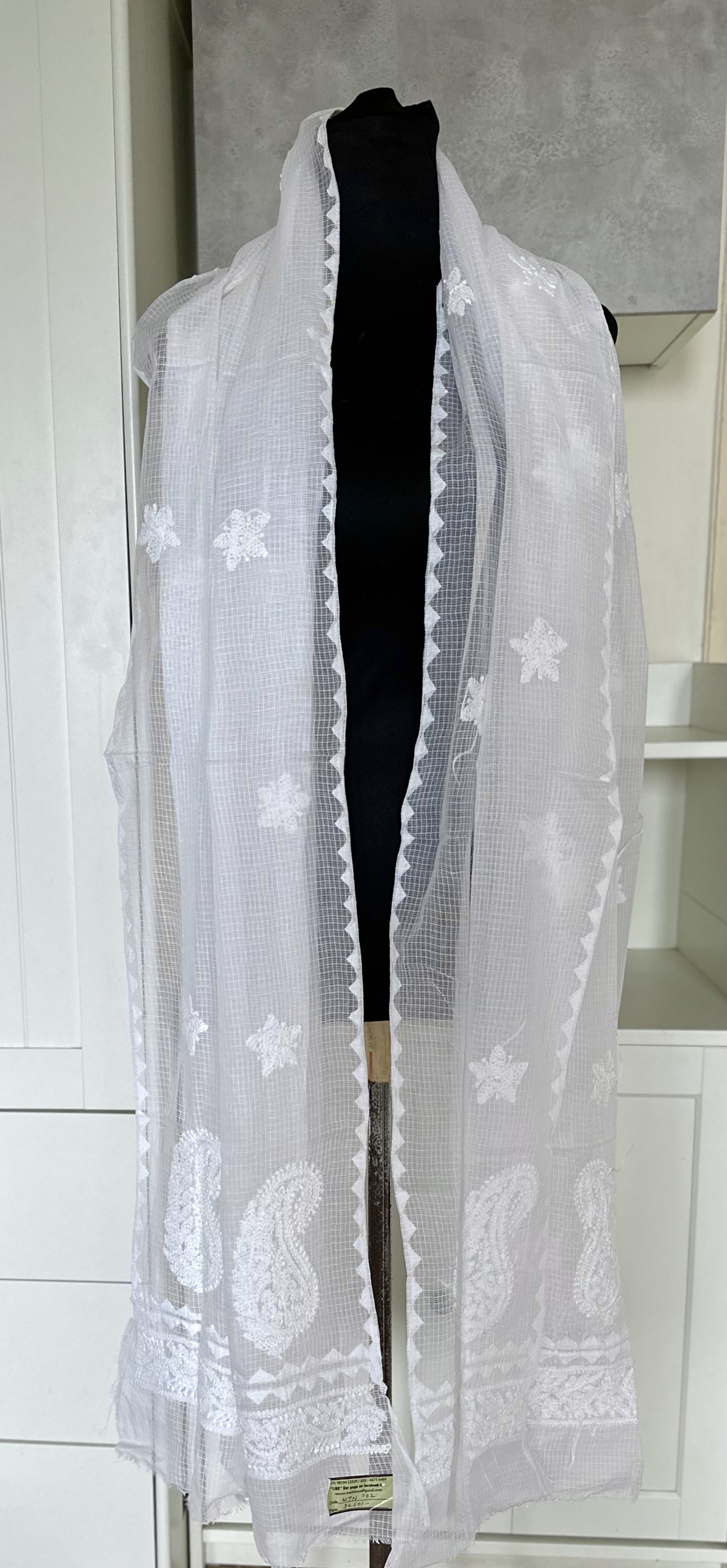 White Kota Doria Applique Dupatta - Image 1