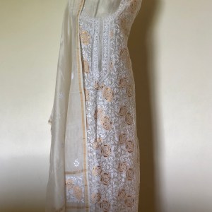 Off White Chanderi Chikankari Kurta Dupatta Set With Gold Detailing - Image 2