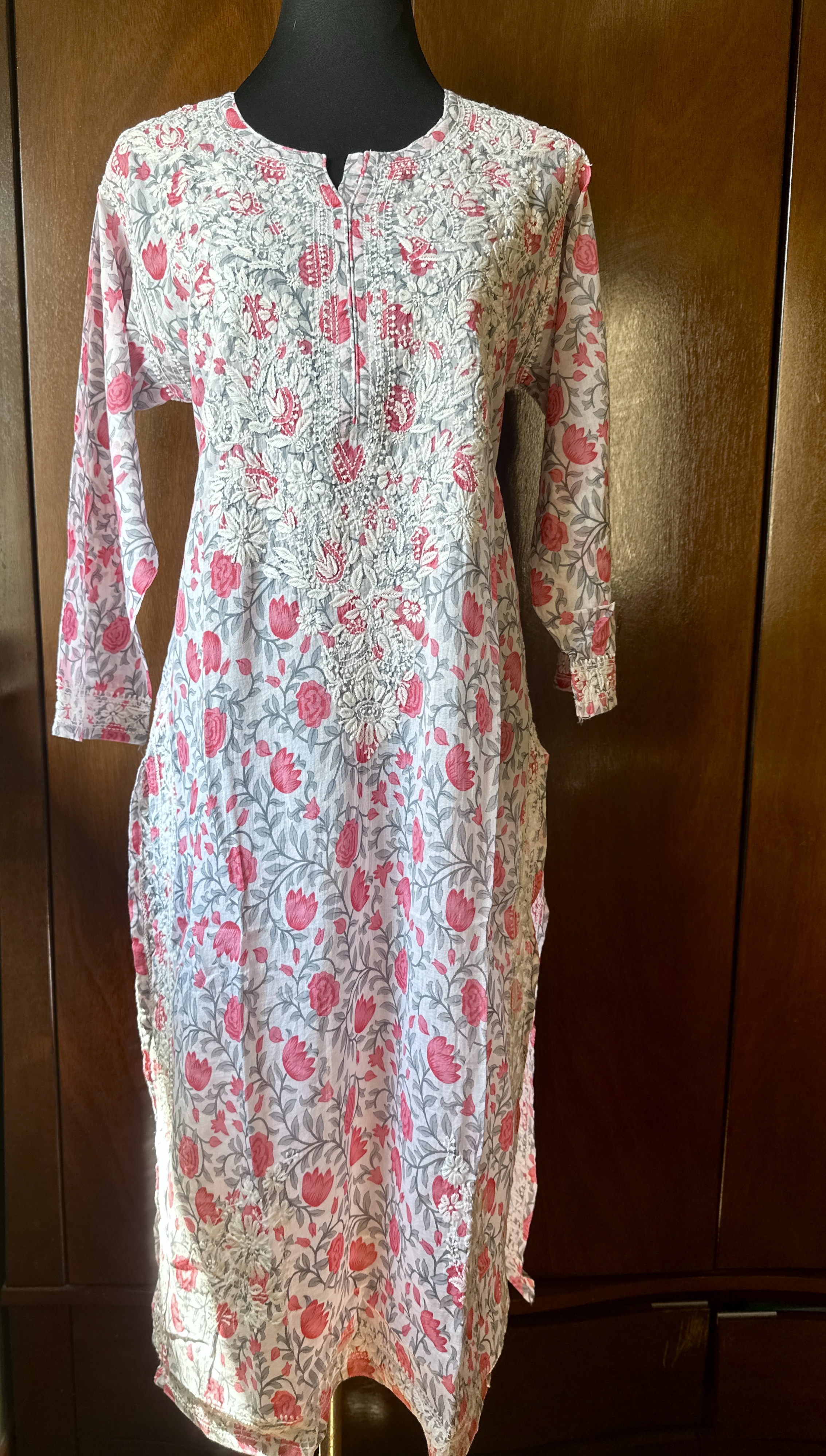 soft pink floral printed cotton mul chikankari kurti