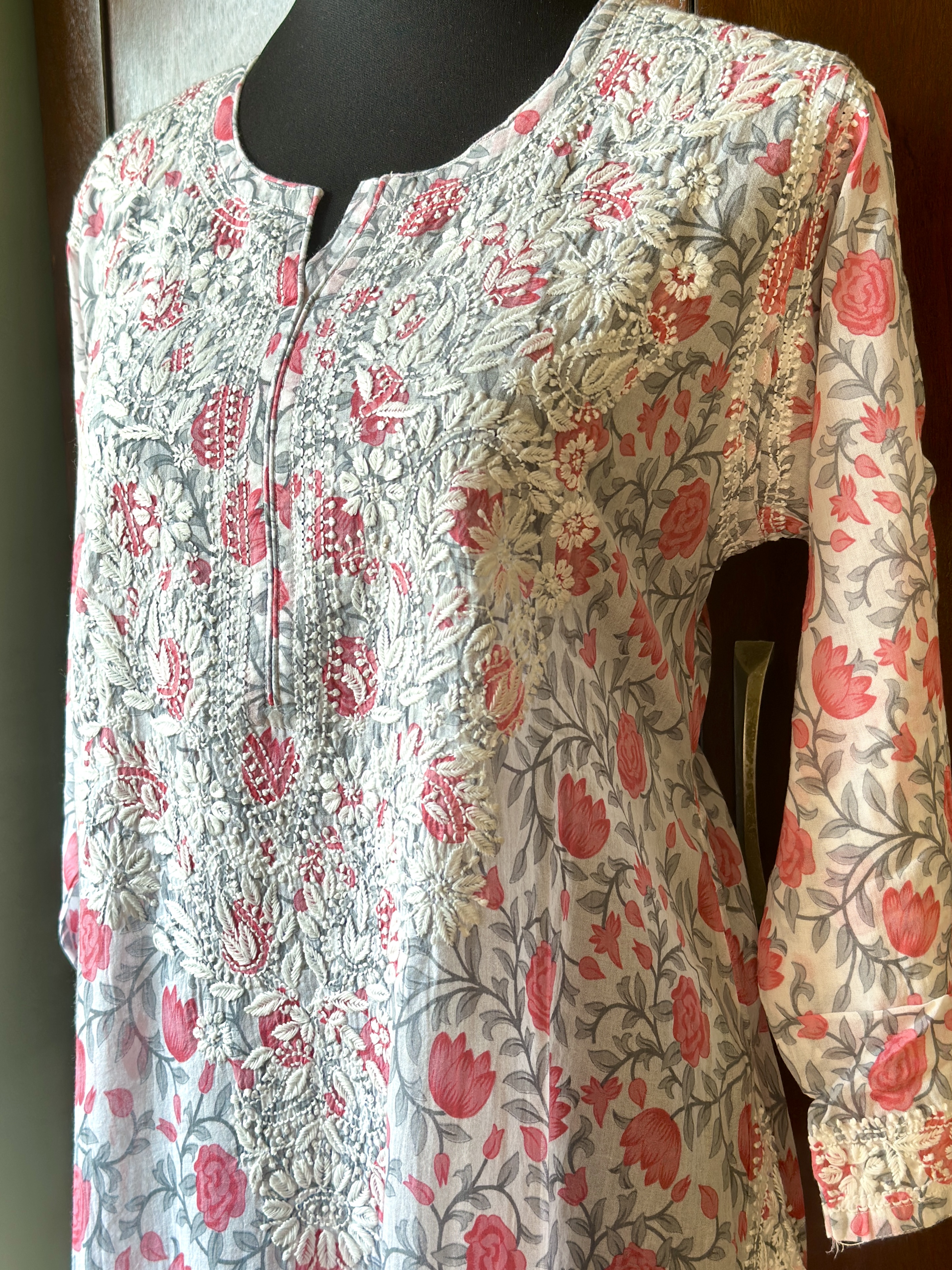soft pink floral printed cotton mul chikankari kurti