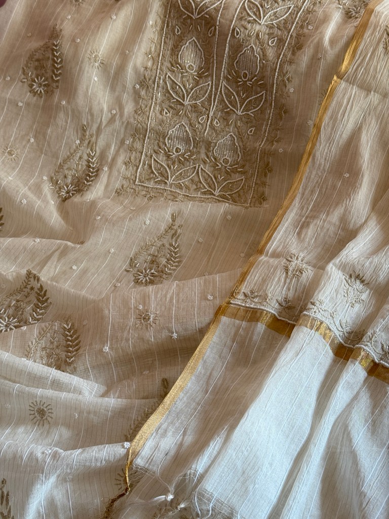 Off-white Maheshwari Chikankari kurta dupatta set with Jaali & Pearl work