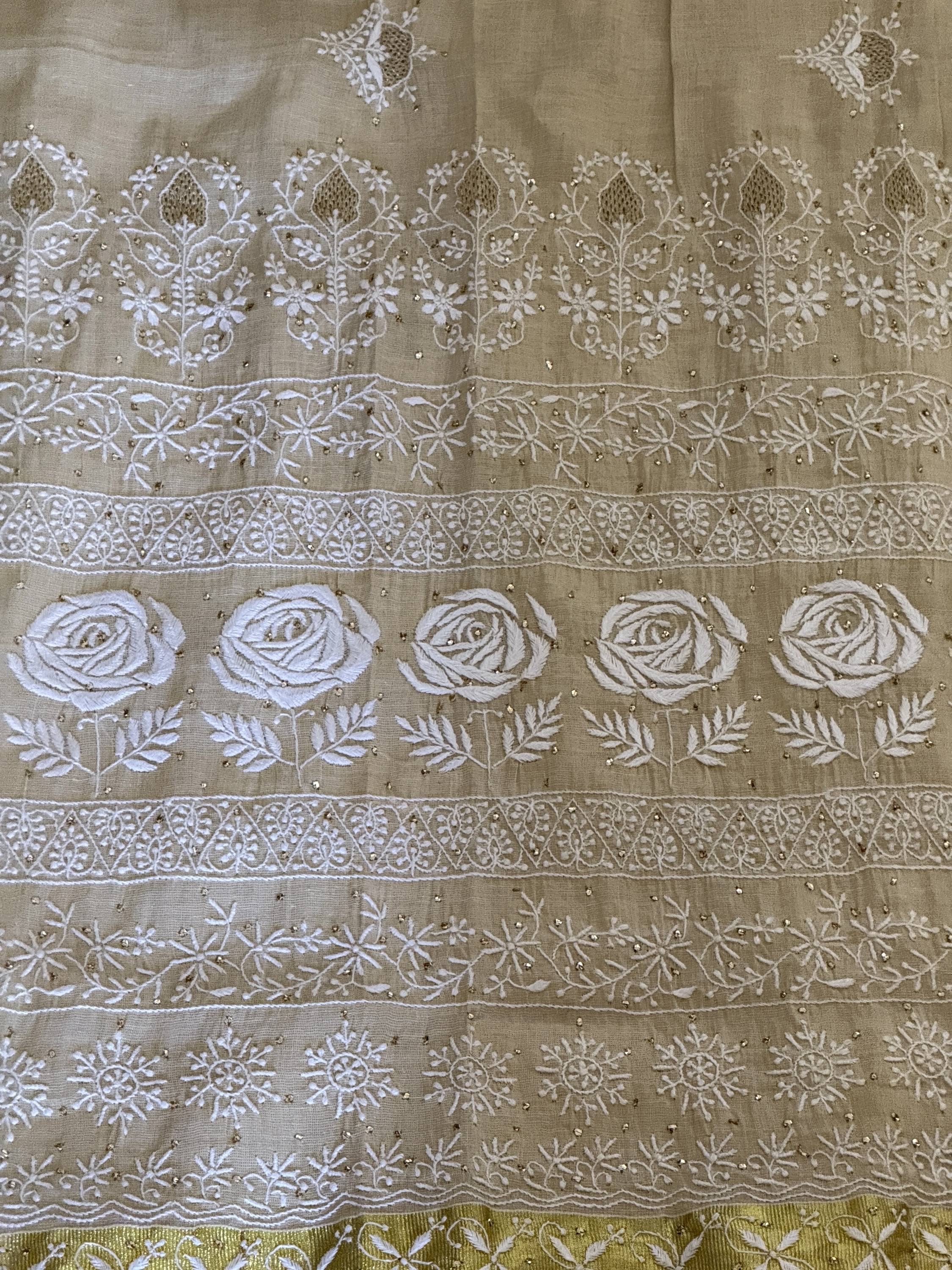 Off-white Kerala Kasavu saree with Chikankari & Jaali work motifs. - Image 2