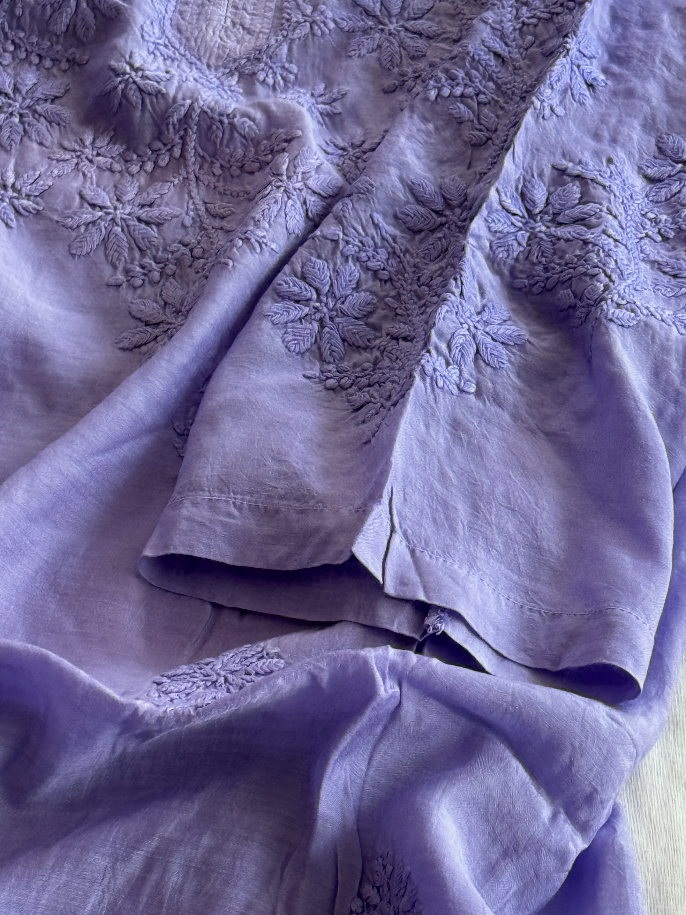 Lilac Chanderi mulmul ready to wear Chikankari kurti - Image 4