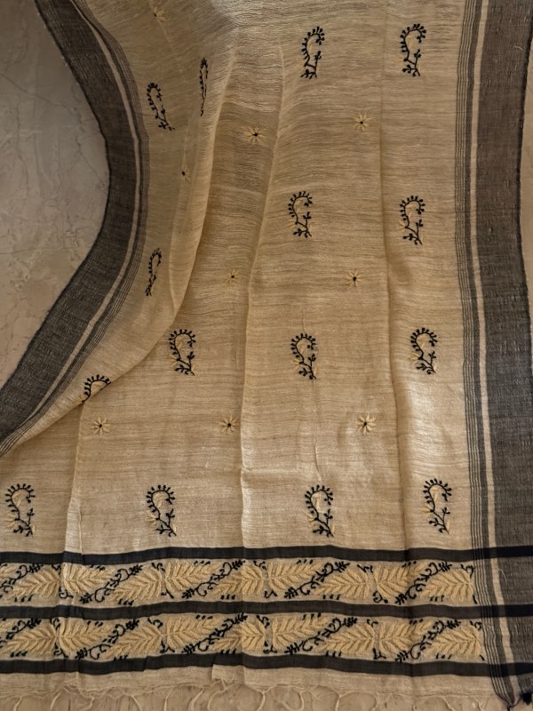 Beige Ghicha silk chikankari stole