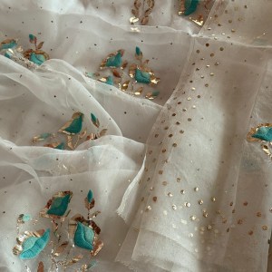 Off-white pure organza kurta dupatta set with hand crafted gara work, mukaish work and Pitta work - Image 2