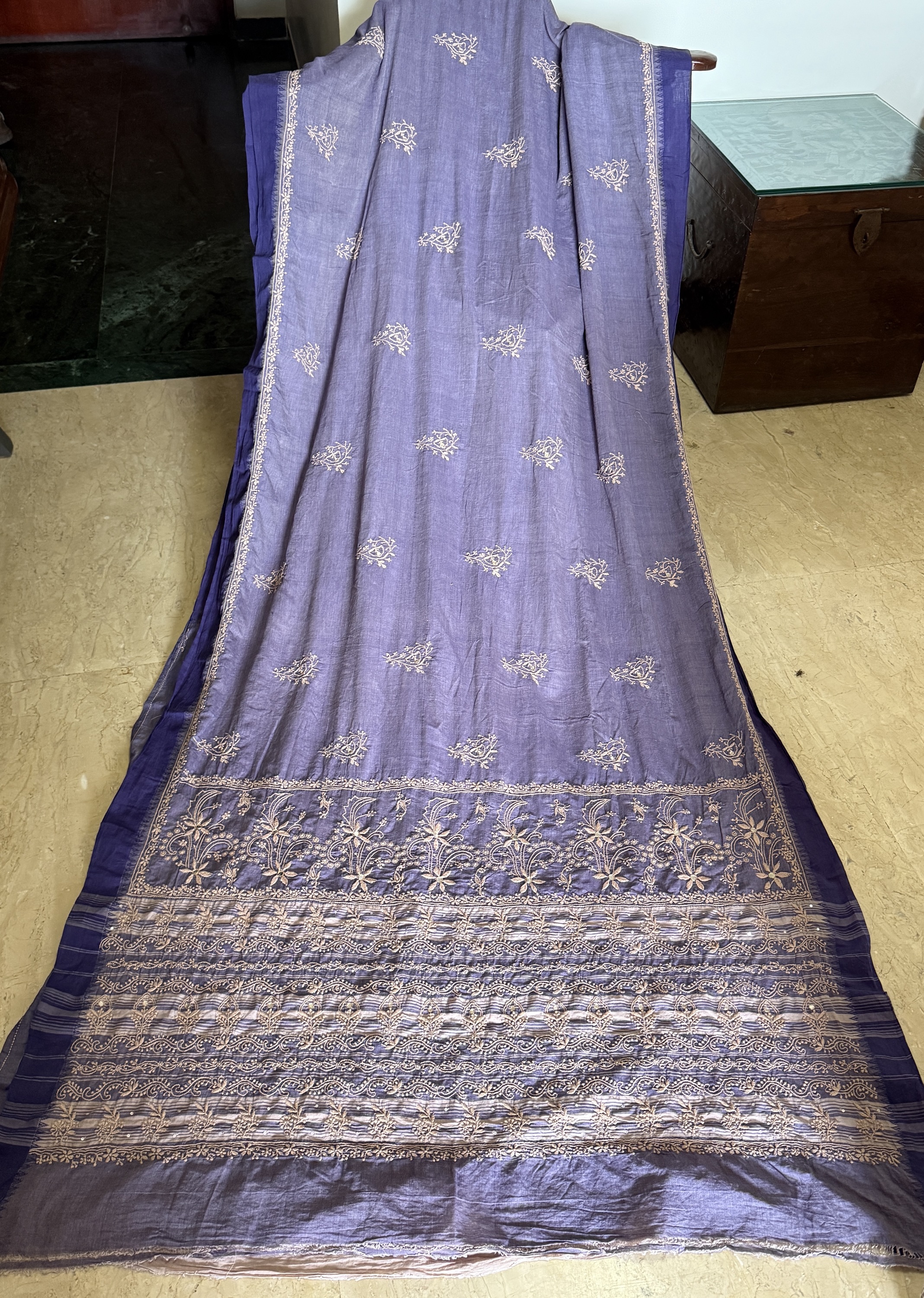 Dusty lavender pure cotton handloom Chikankari saree & blouse with temple border - Image 1