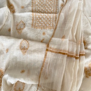 Off-white fawn Maheshwari mulmul chikankari kurta dupatta set with pearl work