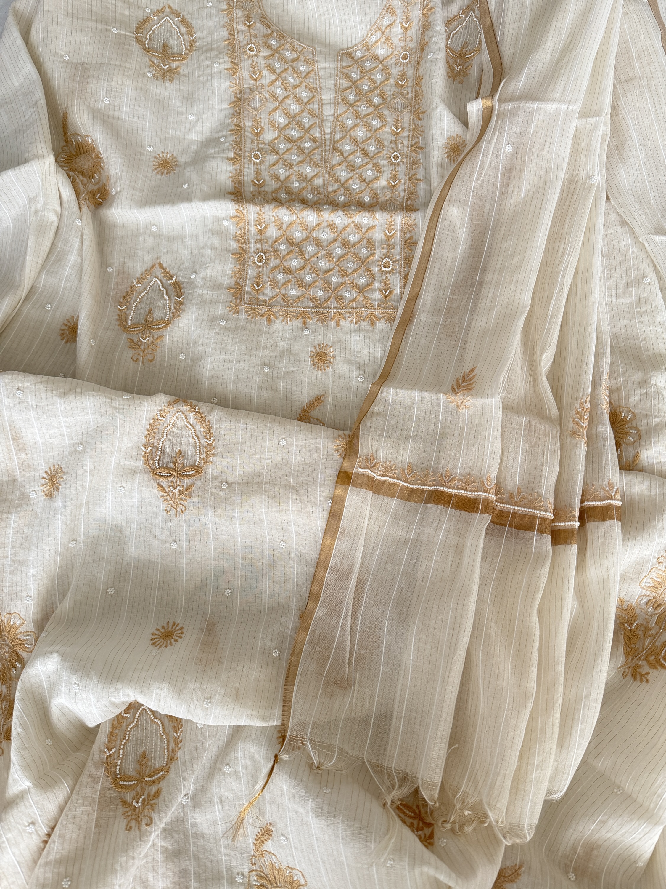 Off-white fawn Maheshwari mulmul chikankari kurta dupatta set with pearl work - Image 1