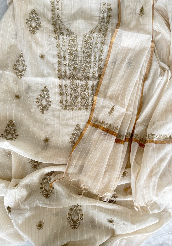 Off-white olive Maheshwari mulmul chikankari kurta dupatta set with pearl work