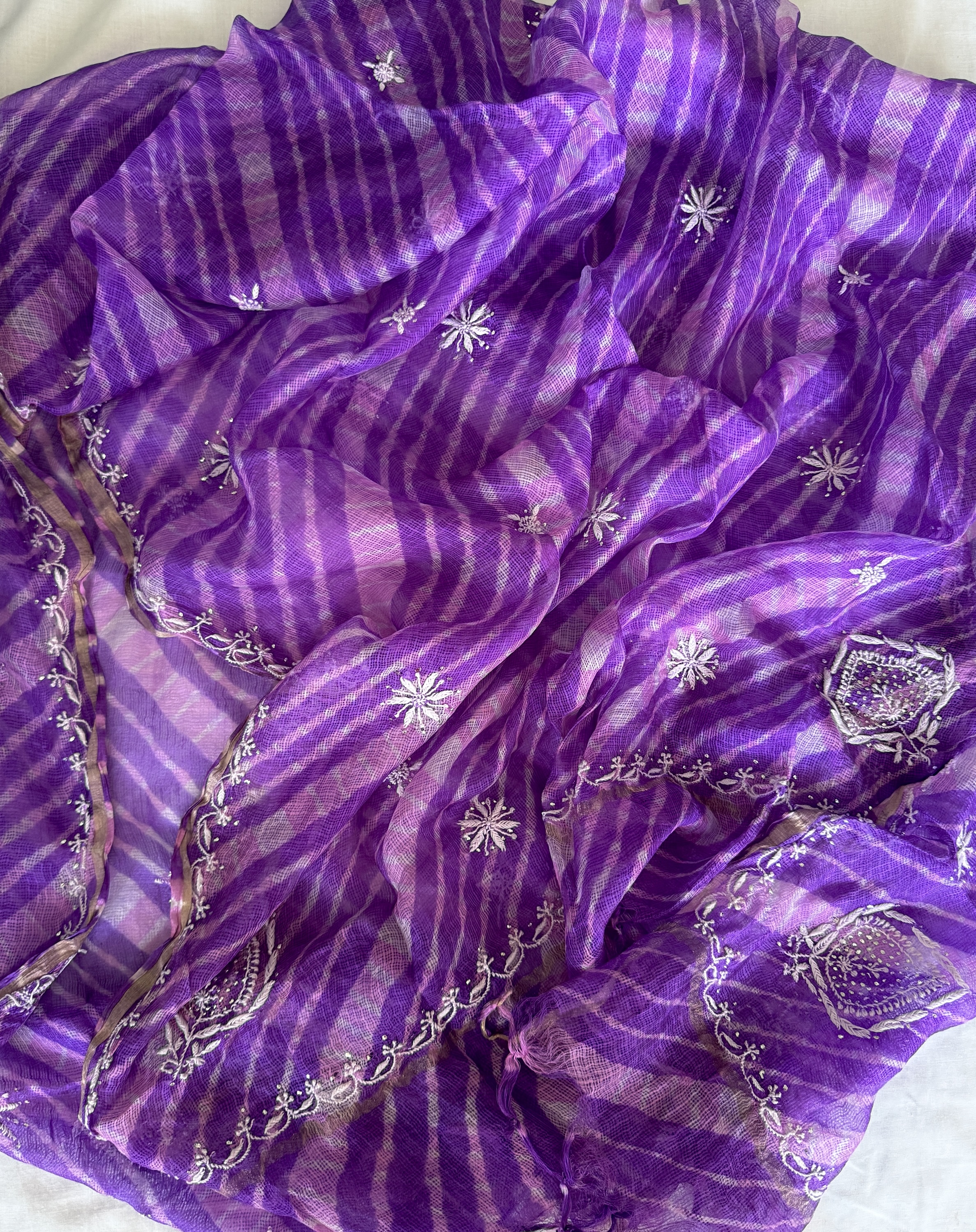 Amethyst hand-tied leheriya dupatta - Image 4
