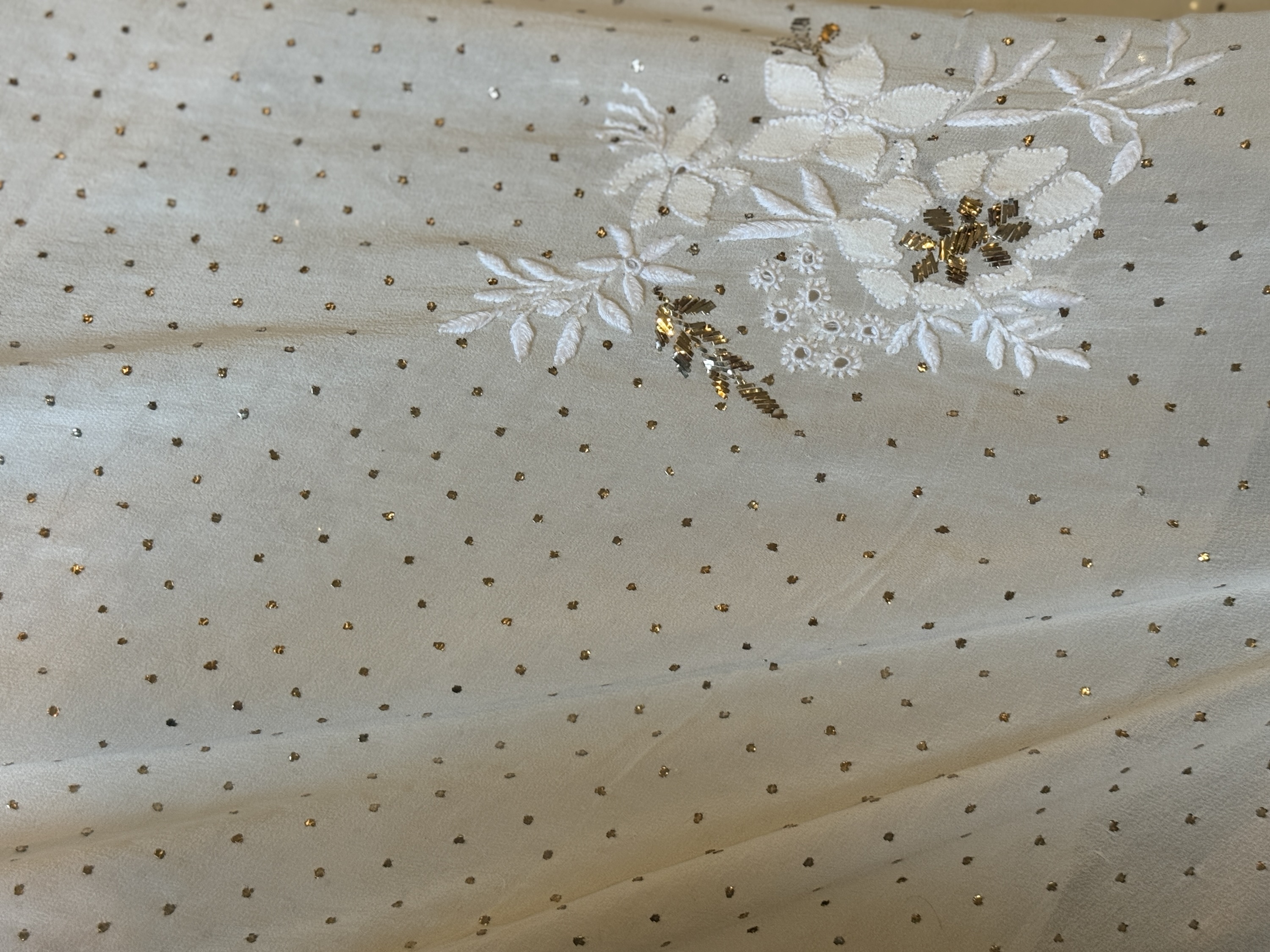 Classic ivory & gold handcrafted mukaish work saree with blouse. A master craftsman piece. - Image 5