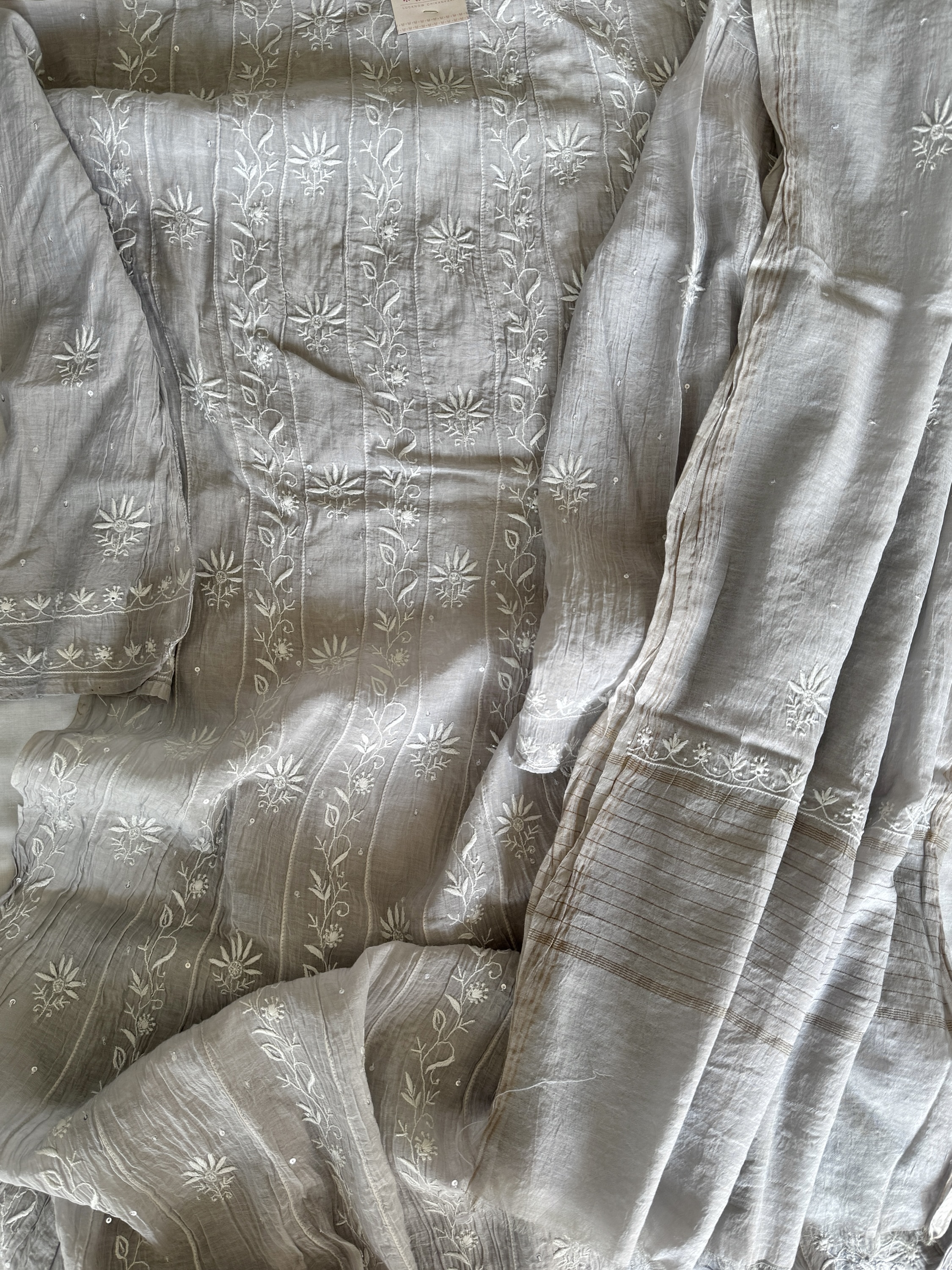 Silver grey semi-stitched Chanderi mulmul ektaar chikankari Anarkali dupatta set - Image 4