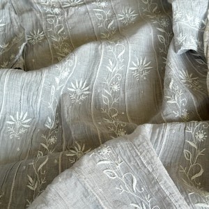 Silver grey semi-stitched Chanderi mulmul ektaar chikankari Anarkali dupatta set - Image 2